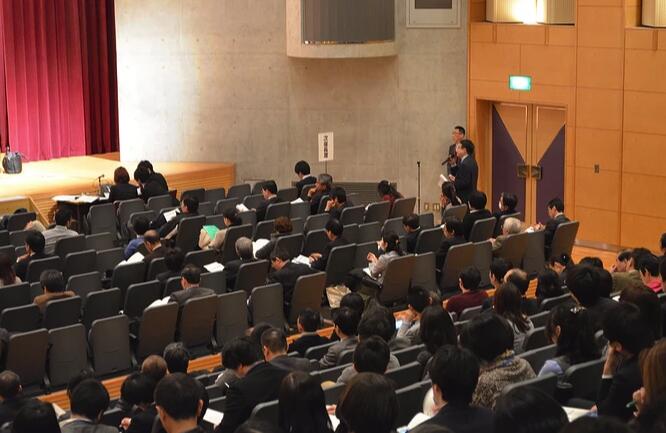 會(huì)議策劃者應(yīng)該如何選擇活動(dòng)場地呢